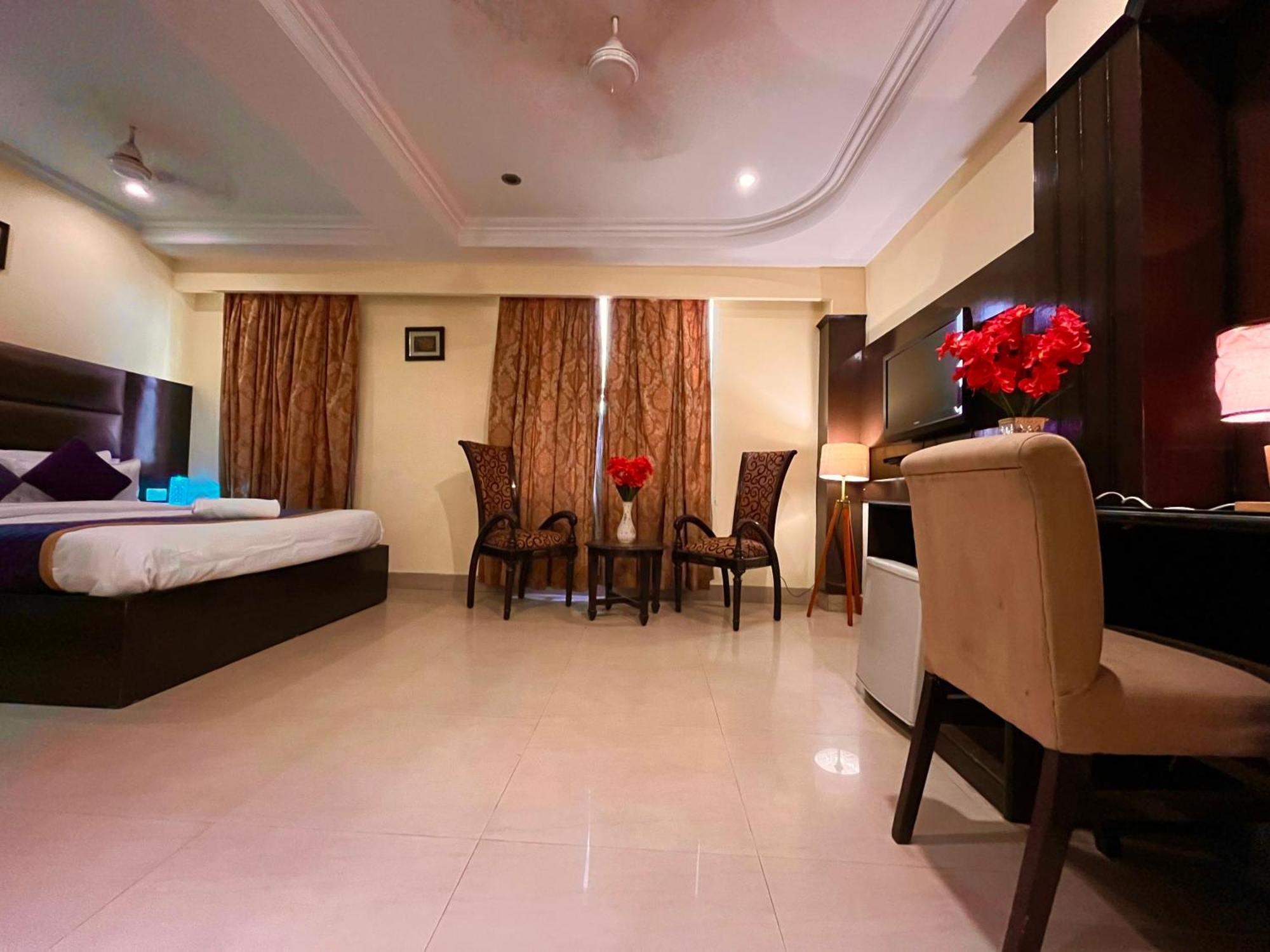 Palki Cafe & Stay Ludhiana Exterior photo